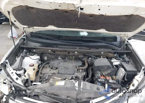 2015 Toyota Rav4 Le z USA, uszkodzony, nr VIN JTMZFREV7FJ053277